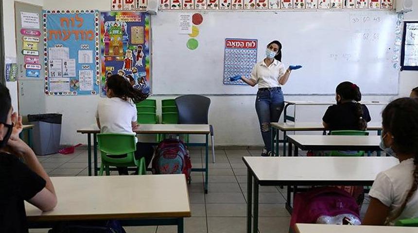 İsrail'de Delta varyantı nedeniyle okullarda Kovid-19 vakaları artıyor