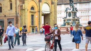 İtalya'nın çoğu bölgesinde koronavirüs tedbirleri gevşetildi