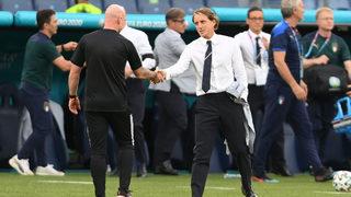 Roberto Mancini tarih yazıyor