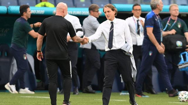 Roberto Mancini tarih yazıyor