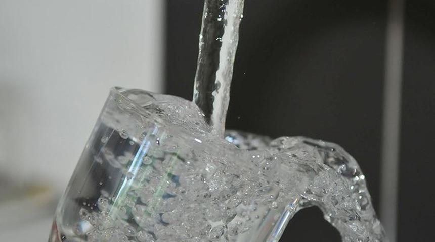 İzmir İl Sağlık Müdürlüğü, şebeke suyuyla ilgili şikayetler sonrası harekete geçti