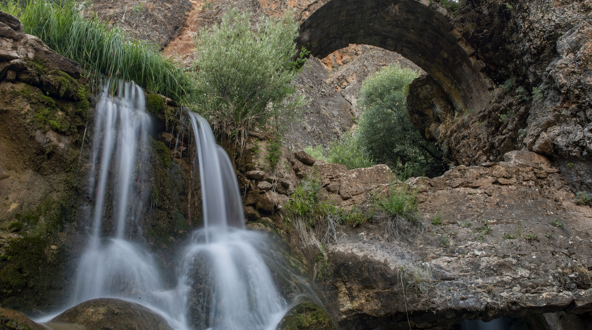 Tarihin doğayla harmanlandığı “Rabat Vadisi” el değmemiş doğal güzellikleriyle görenleri mest ediyor