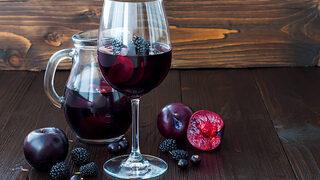 Bu meyve suyu bir başka! Kırmızı erik suyu nasıl yapılır?