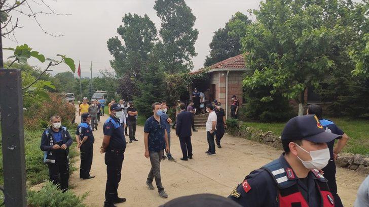 GÜNCELLEME - İYİ Partili Türkkan'ın ortağı olduğu şirkete ait çiftlikteki bazı kaçak yapıların yıkımına başlandı G1