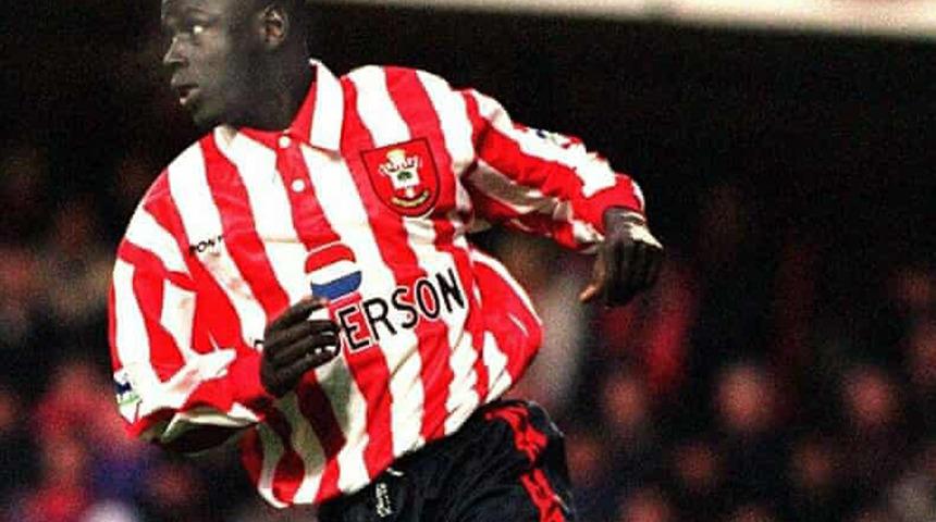 Sahte telefonla kendini Premier Lig'e transfer ettirip futbol end&uuml;strisine tokat atan Ali Dia'nın efsane hikayesi