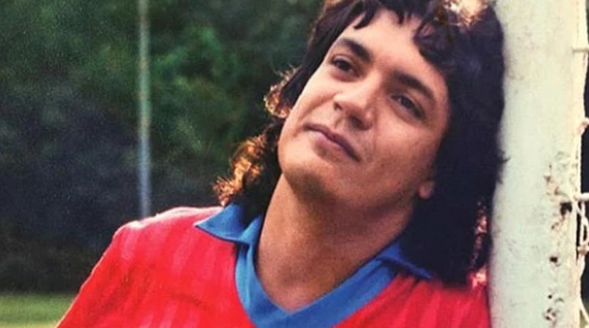 Ma&ccedil;a &ccedil;ıkmadan futboldan b&uuml;y&uuml;k paralar kazanan yalancı top&ccedil;u Carlos Kaiser'in filmlere konu olan &ouml;yk&uuml;s&uuml;