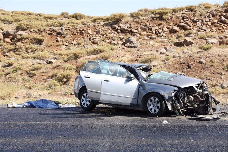 Diyarbakır'da tuğla yüklü kamyon ile otomobil çarpıştı: 2 ölü, 3 yaralı G1