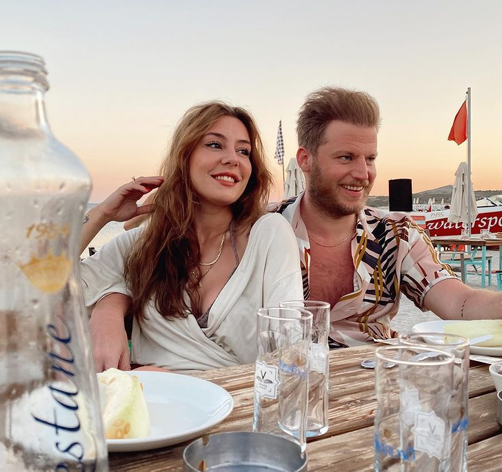 Ege Kökenli'den sevgilisine pozlar: "Leopar seviyorum deyince..." G3