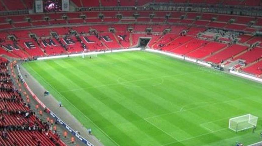 EURO 2020 yarı final ve final maçına en az 60 bin taraftar alınacak!