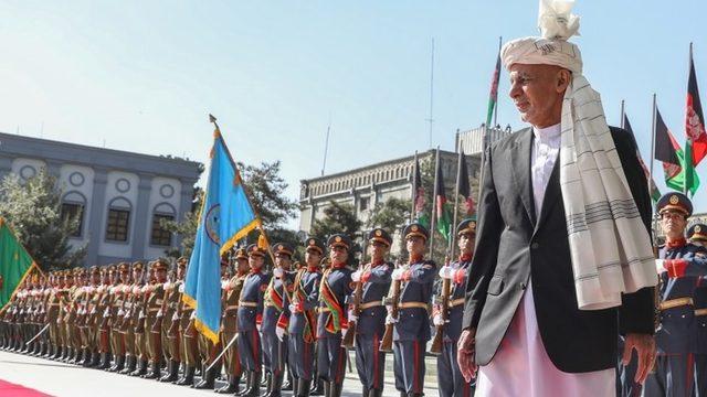 Afganistan Devlet Başkanı Eşref Ghani, hükümet güçlerinin artık militanları uzak tutabilecek kapasiteye sahip olduğunu söylüyor