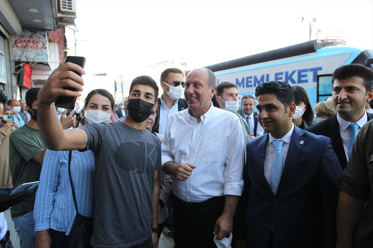 Memleket Partisi Genel Başkanı Muharrem İnce, partisinin Van İl ve Tuşba İl&ccedil;e başkanlıklarını a&ccedil;tı