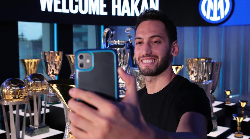 Inter, Hakan Çalhanoğlu transferini açıkladı
