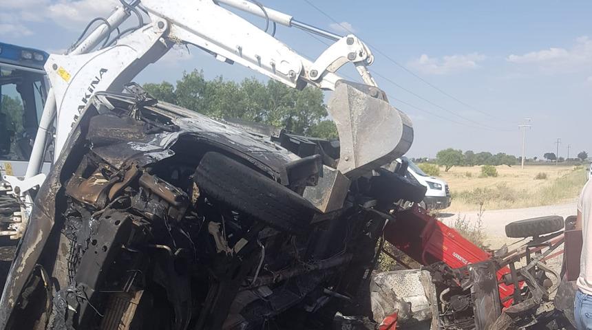 Can pazarı yaşandı! 1 kişi yanarak hayatını kaybetti, 7 kişi yaralandı