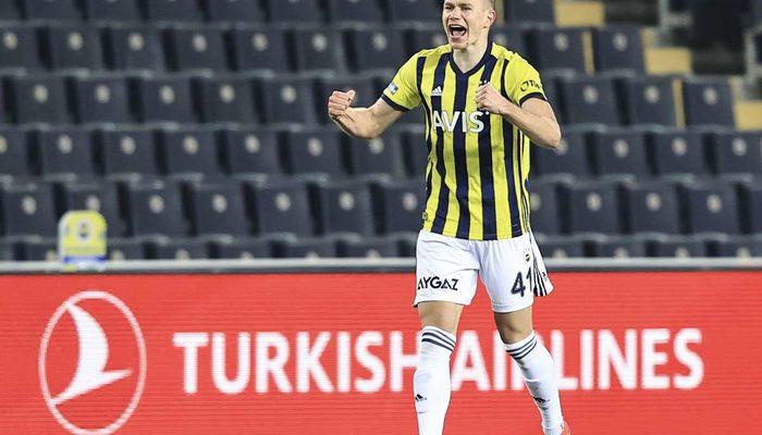 Fenerbahçeli futbolcu Szalai: Her yıl olduğu gibi hedefimiz bu yıl da şampiyonluk