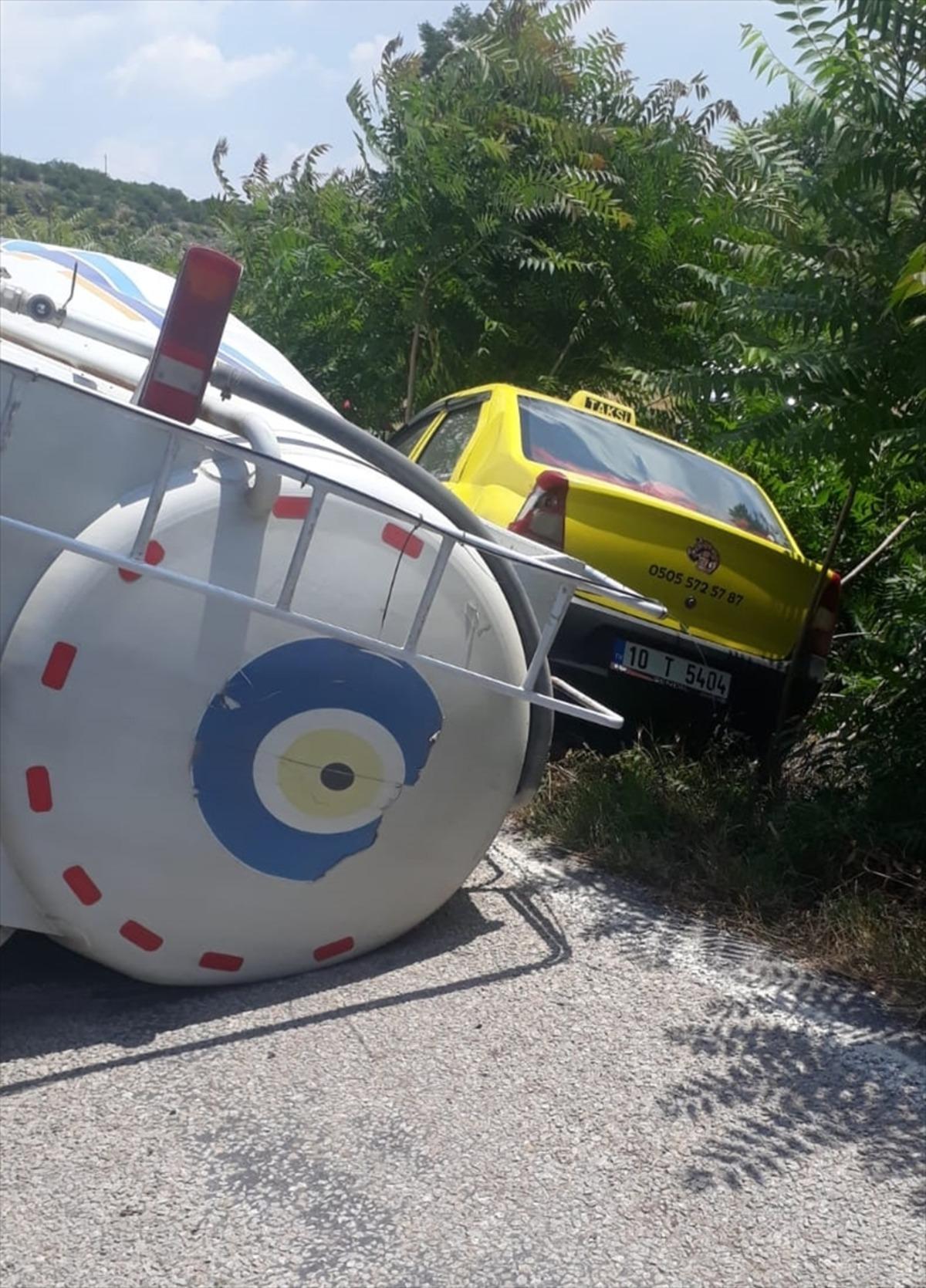 Balıkesir'deki trafik kazasında &ouml;len iki belediye personeli i&ccedil;in t&ouml;ren d&uuml;zenlendi