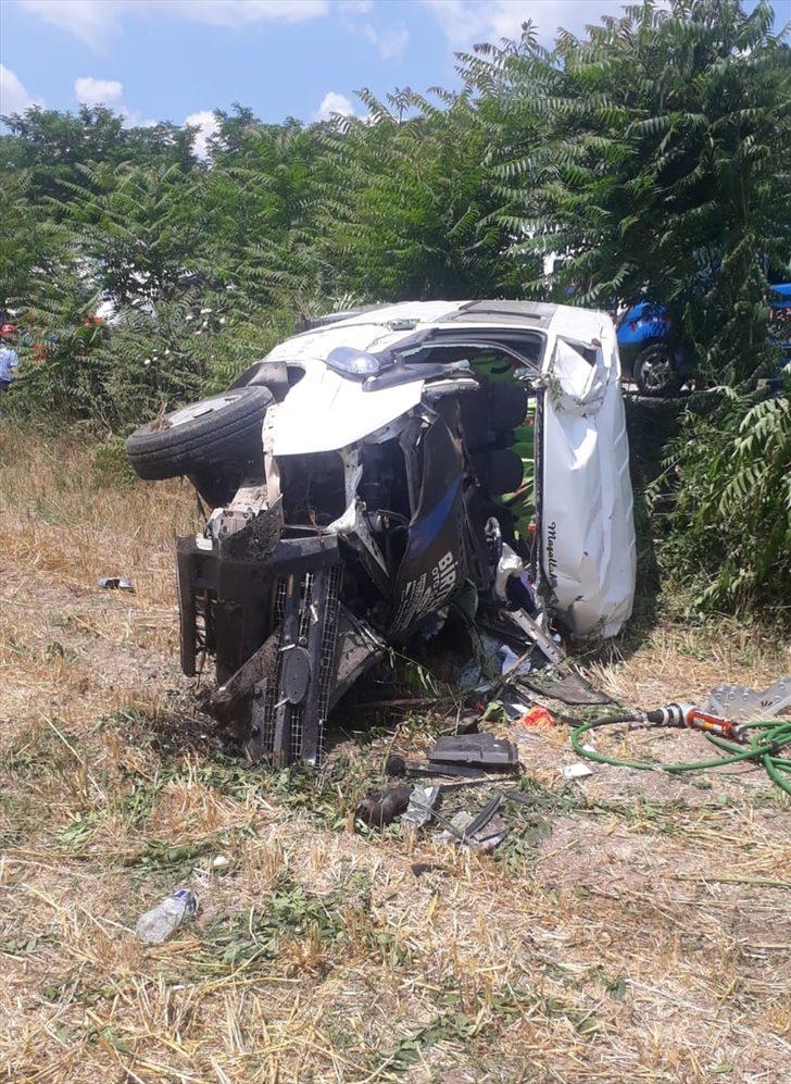 Balıkesir'deki trafik kazasında ölen iki belediye personeli için tören düzenlendi G2