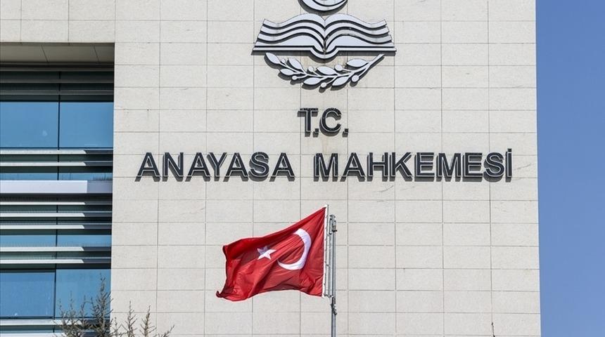 Anayasa Mahkemesi'nden ders veren emekli öğretmenler için çarpıcı karar!