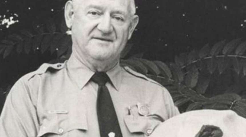 İnanılmaz hikaye! 7 kez yıldırım çarpmasına rağmen hayatta kalmayı başaran Roy Sullivan’ın ölüm nedeni şaşırttı