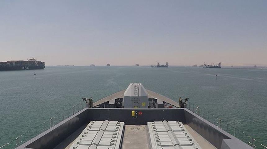 Son Dakika: Karadeniz'de Rus savaş uçağı İngiliz savaş gemisine uyarı ateşi açtı