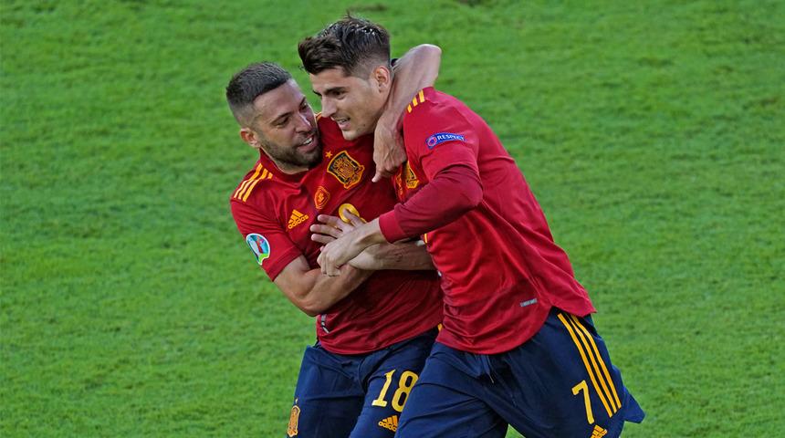 İspanya, Slovakya'yı 5-0'la geçti