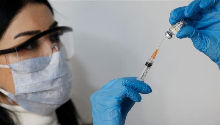 Koronavirüs geçirenler kaç doz aşı olacak? Koronavirüsü atlatanlar ne zaman aşı olabilir?