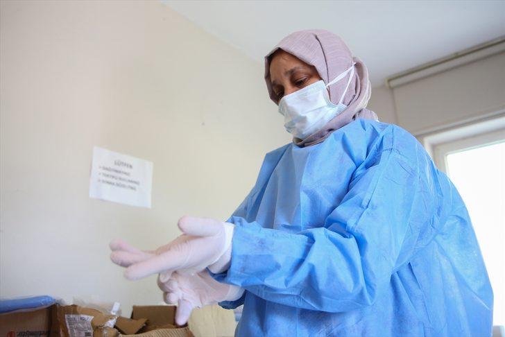 Gönüllü Kovid-19 aşısı yapan ebe, hayatını otizmli oğluna ve mesleğine adadı G1