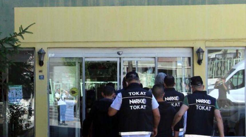 Tokat merkezli uyuşturucu operasyonunda yakalanan 12 zanlı tutuklandı
