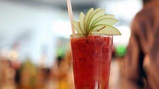 Meyveli frappe tarifi yaz aylarında vazgeçilmeziniz olacak! İşte meyveli frappe yapımı