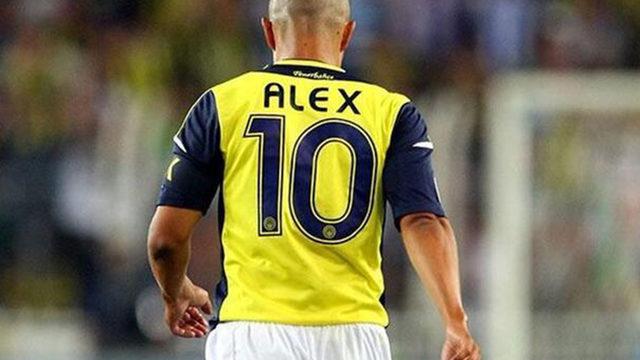 Fenerbahçe tarihine geçen frikik tartışması: Alex'in Mehmet Topuz'a söyledikleri herkesi şaşırttı!