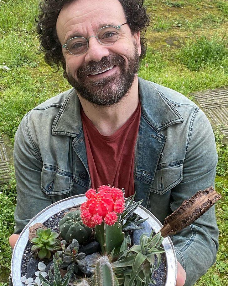 Seksenler dizisindeki Metin kimdir? Reha Özcan kimdir, kaç yaşında ve nereli? İşte oynadığı diziler... G2