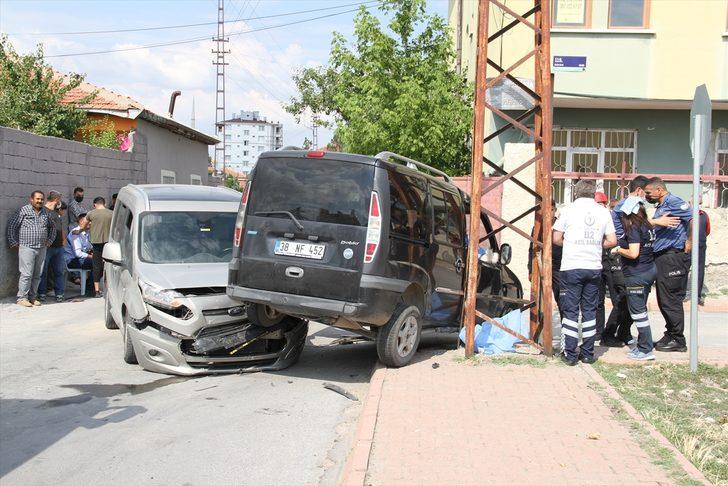 Kayseri'de yeni evli çifti trafik kazası ayırdı G1