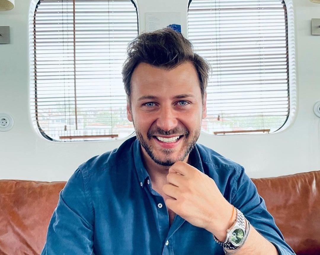 Kazara Aşk dizisinin oyuncuları kimdir? Kazara Aşk dizisi hangi kitaptan uyarlama? 