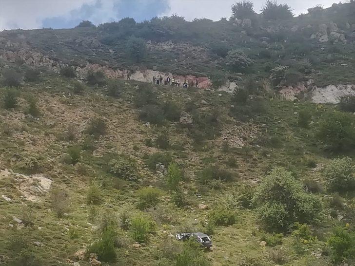 Afyonkarahisar'da uçuruma yuvarlanan otomobilin sürücüsü yaralandı G1