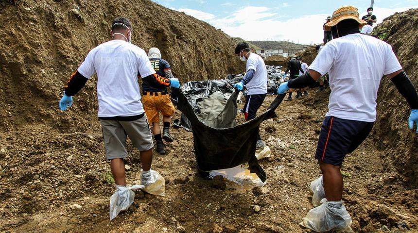 Kanada'da bir yatılı kilise okulunun bahçesinde 751 çocuk cesedi kalıntısı bulundu