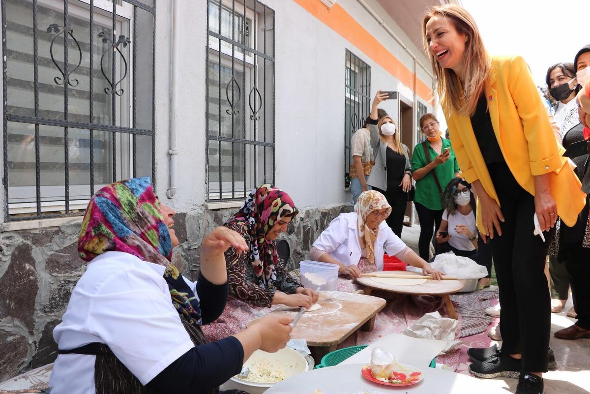 CHP Kadın Kolları Genel Başkanı Nazlıaka Niğde'de