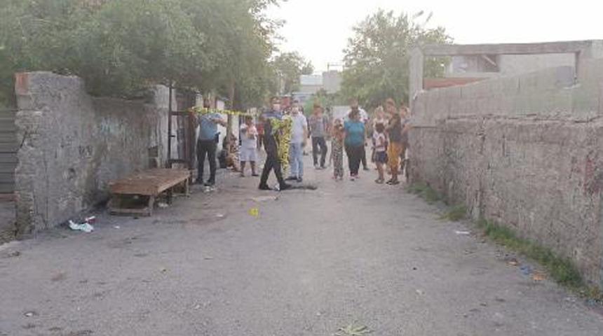 Adana'da iki grup arasında silahlı &ccedil;atışma: 1 &ouml;l&uuml;, 6 yaralı