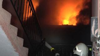 Cam fabrikasında korkutan yangın! Mahalleli ekiplere yardıma koştu