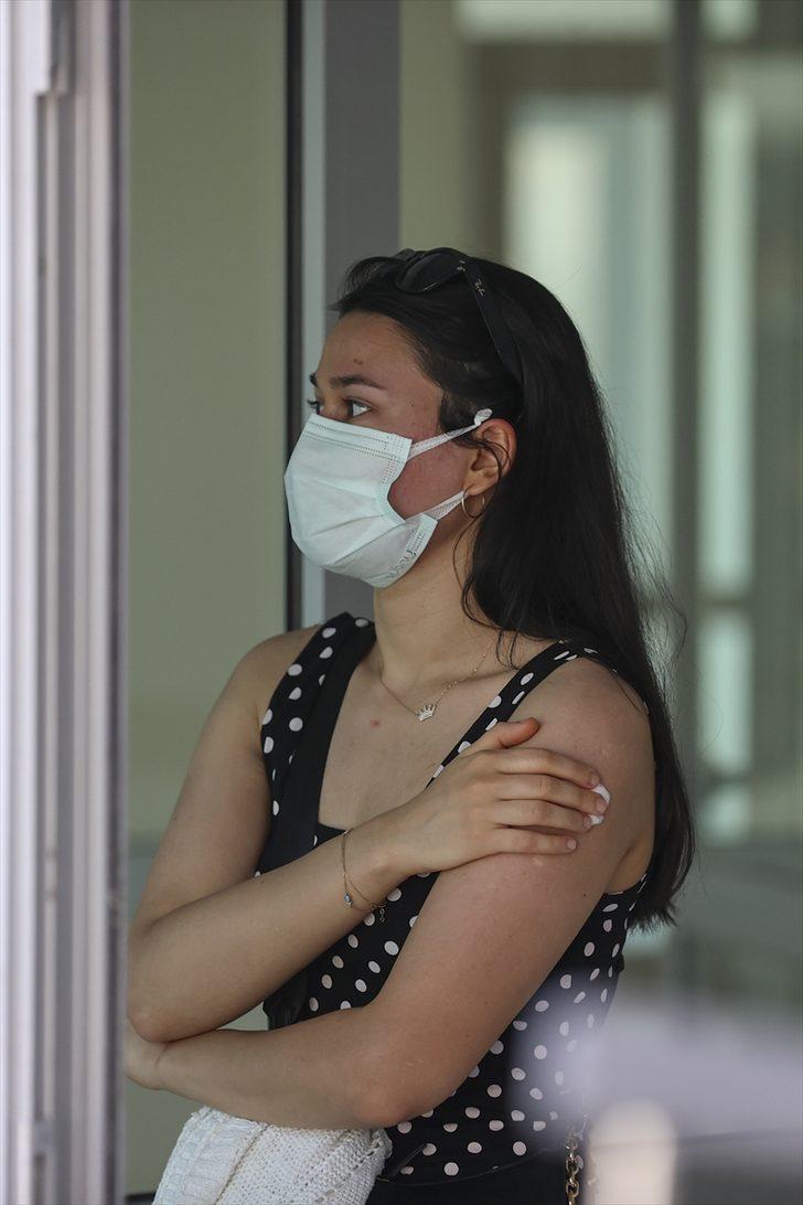 Başkentte gençlerden Kovid-19'la mücadelede aşılama uygulamasına yoğun ilgi G4