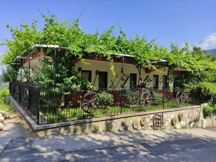 Evlerini müzeye çevirdiler! Her yıl binlerce turisti evlerinde ücretsiz ağırlıyorlar G1