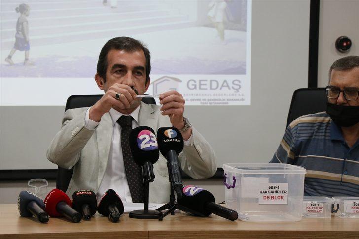 Elazığ'da 763 deprem konutu için kura çekildi G2