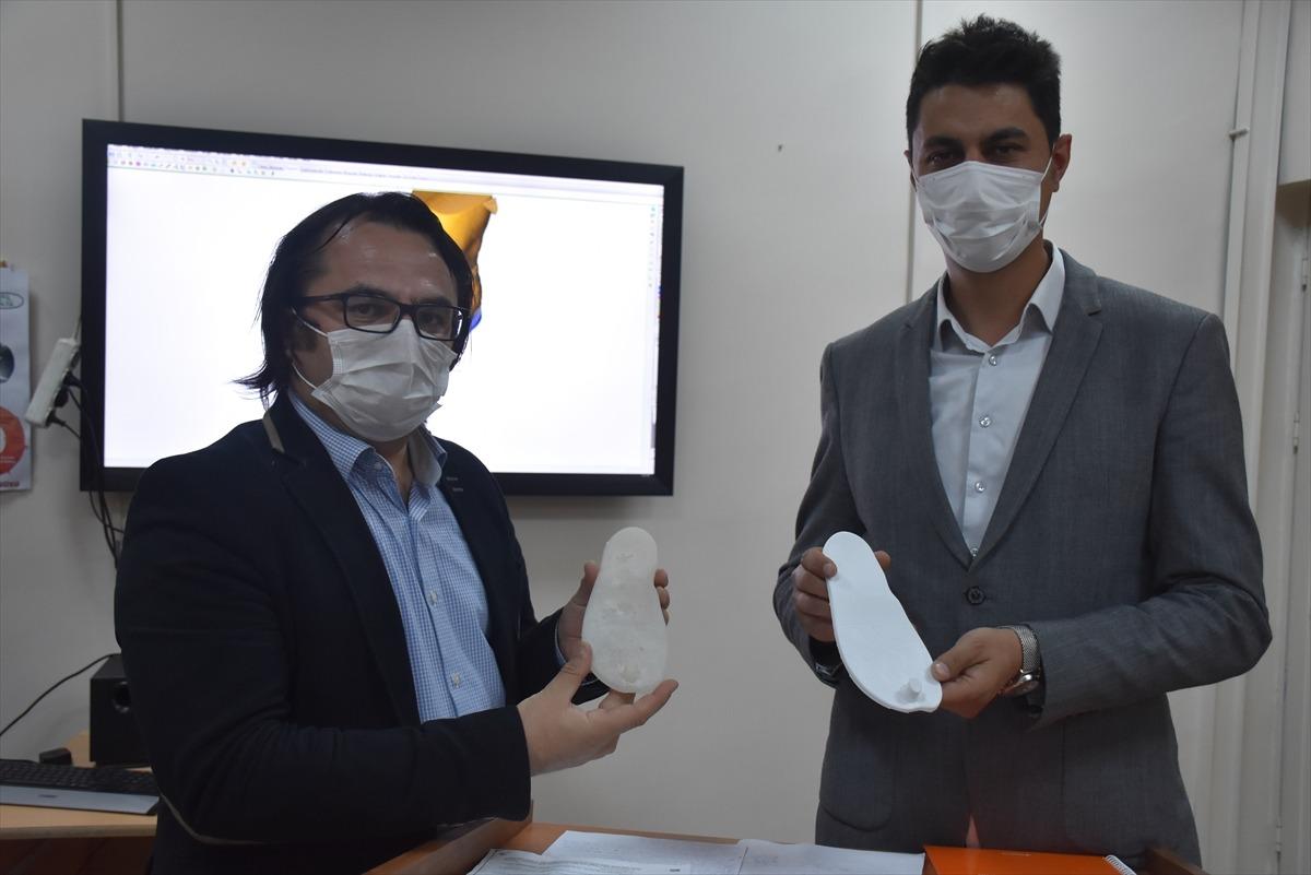 Literat&uuml;rde tanımlanmamış "&uuml;&ccedil;l&uuml; ayak deformitesi" hastaları i&ccedil;in &ouml;zel tabanlık tasarlandı