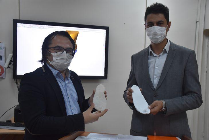 Literatürde tanımlanmamış "üçlü ayak deformitesi" hastaları için özel tabanlık tasarlandı G1