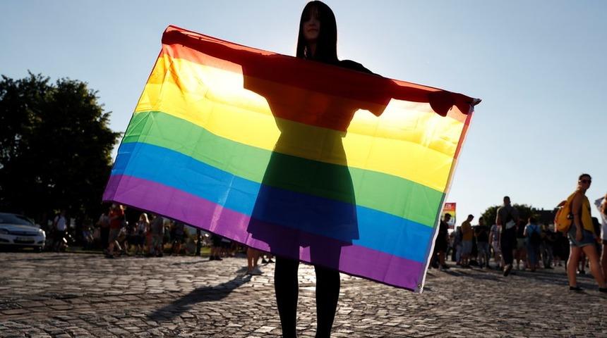 AB ile Macaristan arasında 'eşcinsel karşıtı yasa' krizi büyüyor, AB Komisyonu yaptırım için harekete geçiyor