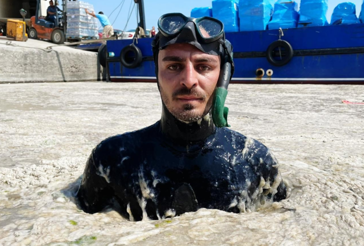 Marmara'da müsilaja daldı, denizin üstü de altı da içleri acıttı!  G1