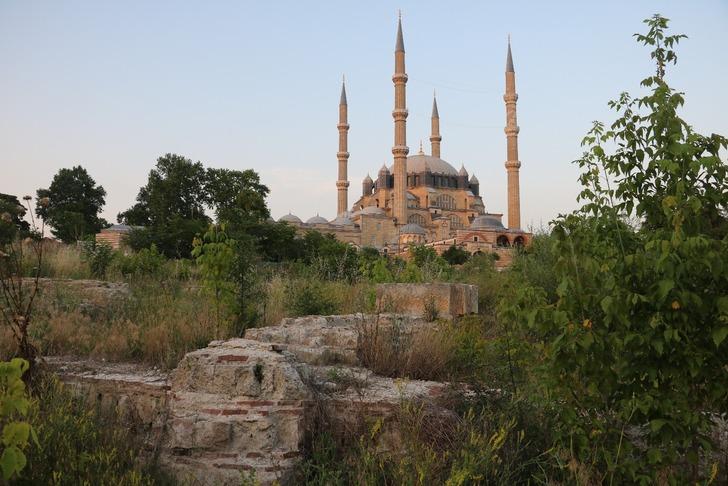 Cumhurbaşkanı Erdoğan müjdeyi verdi! Selimiye Cami Meydanı restore edilecek G3