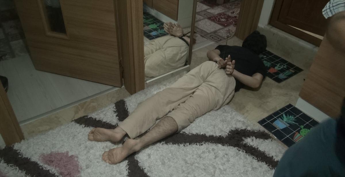 Denizli'de FET&Ouml;'n&uuml;n askeri mahrem yapılanmasında yer aldığı &ouml;ne s&uuml;r&uuml;len 3 ş&uuml;pheliden 2'si tutuklandı