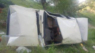 Sivas'ta otomobil devrildi: 1 ölü, 6 yaralı