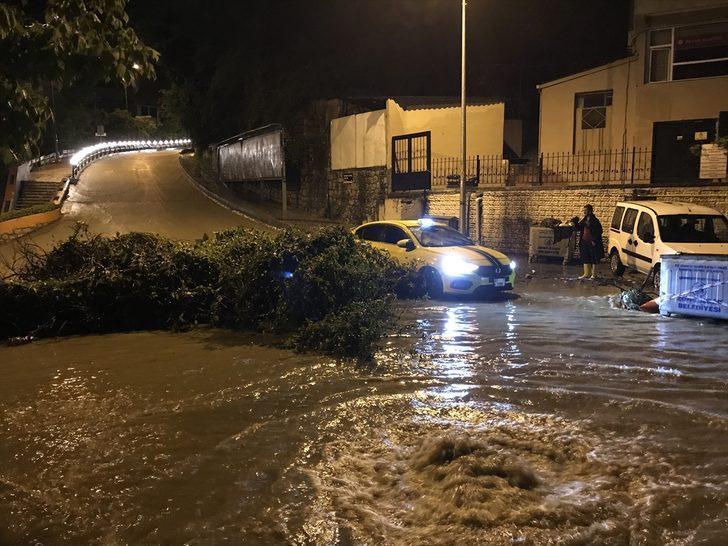 Zonguldak'ta sağanak ve şiddetli rüzgar etkili oldu G1