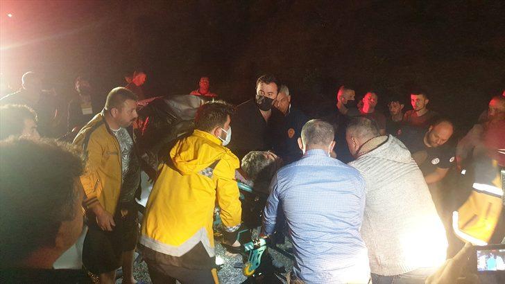 Düzce'de işçi servis aracı ile otomobilin çarpıştığı kazada çok sayıda kişi yaralandı G1