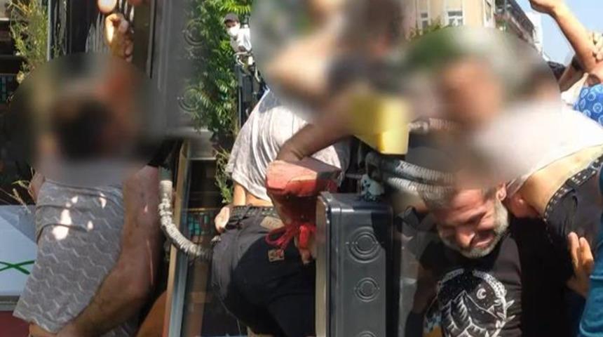 Yer: Bursa! Köprüden atlamak üzereyken son anda kurtarıldı